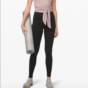 Lululemon Women’s Basic Black Leggings Size 6